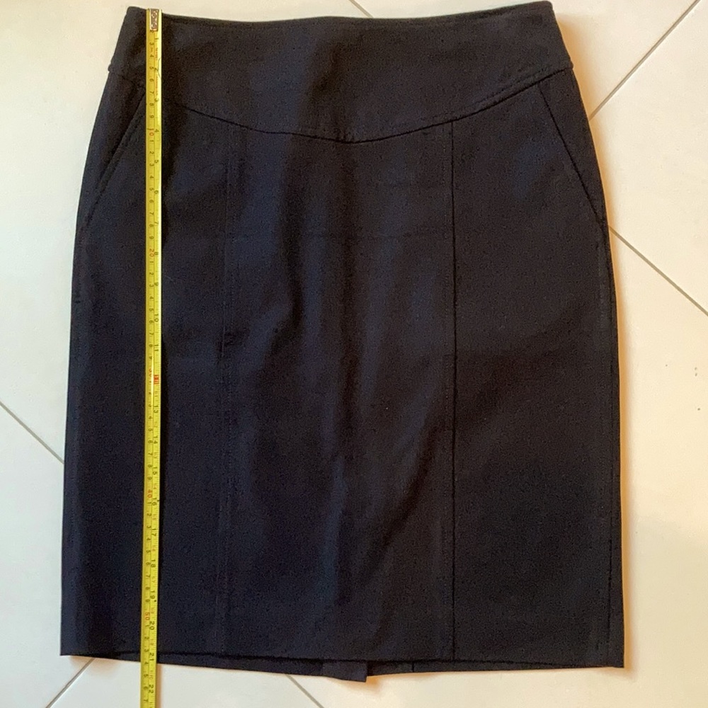 Banana Republic Black pencil skirt 4